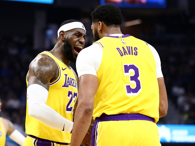  浓眉哥内线制霸，湖人主场大胜爵士稳固附加赛位置