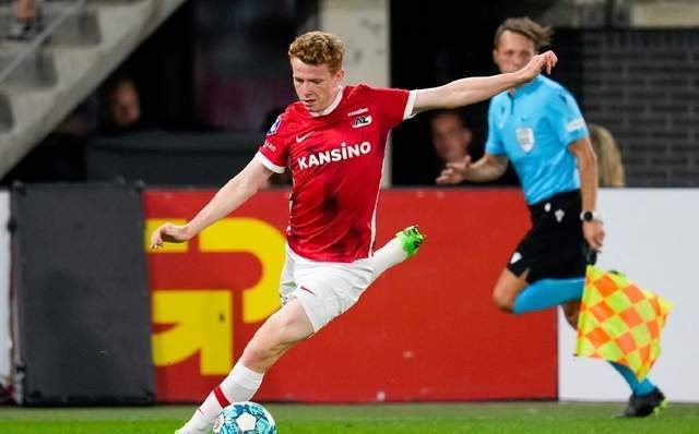  拉齐奥欧协联夺冠，双线作战皆获佳绩